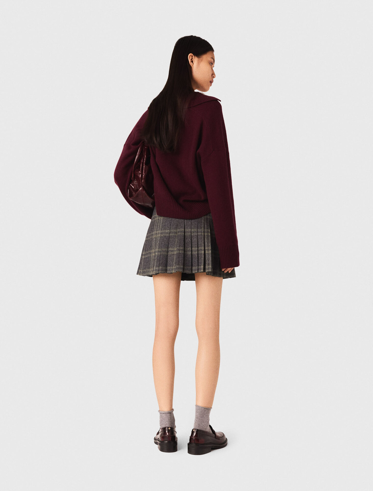 Short pleated checked skirt