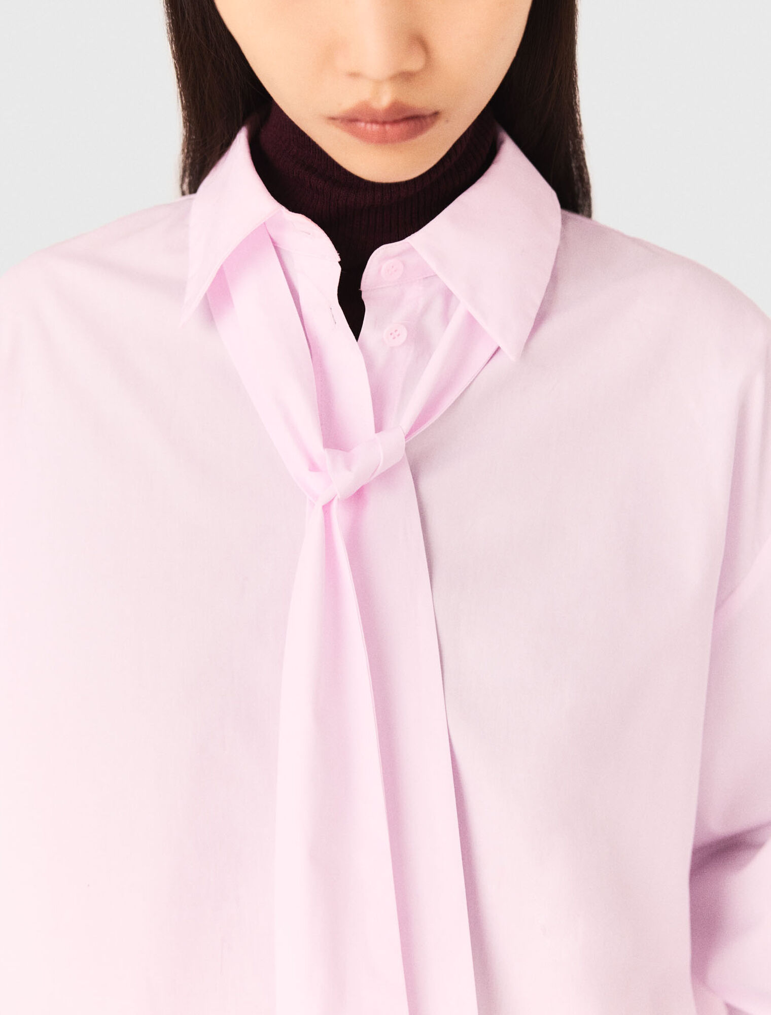 Short shirt with pussy bow