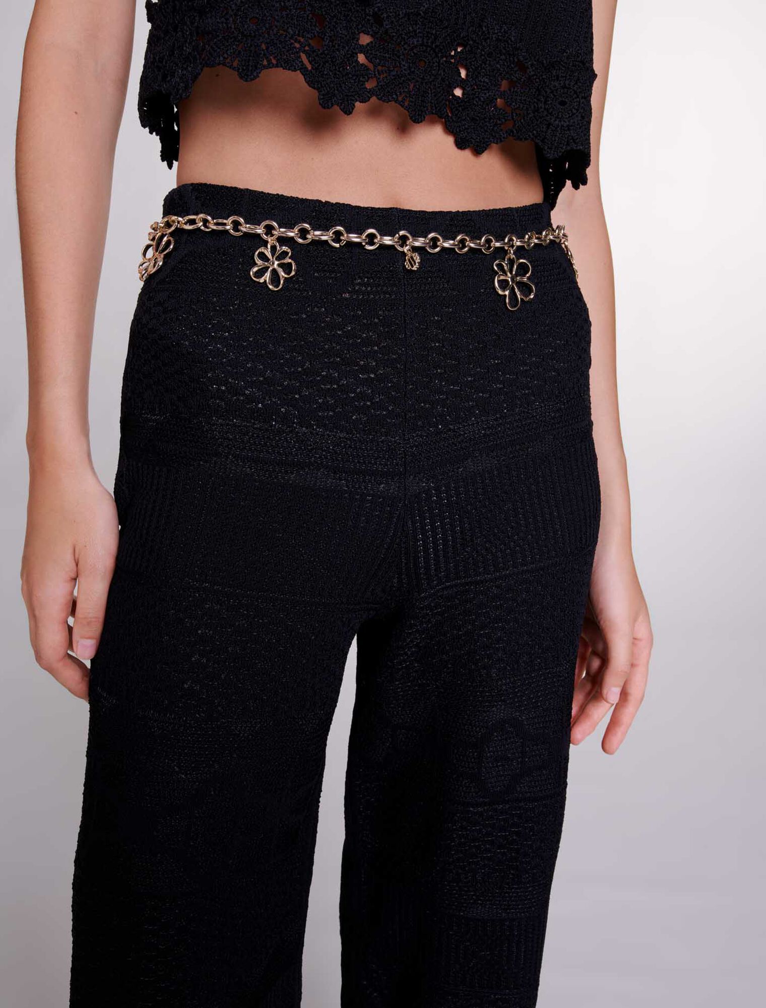 Chain belt with flowers