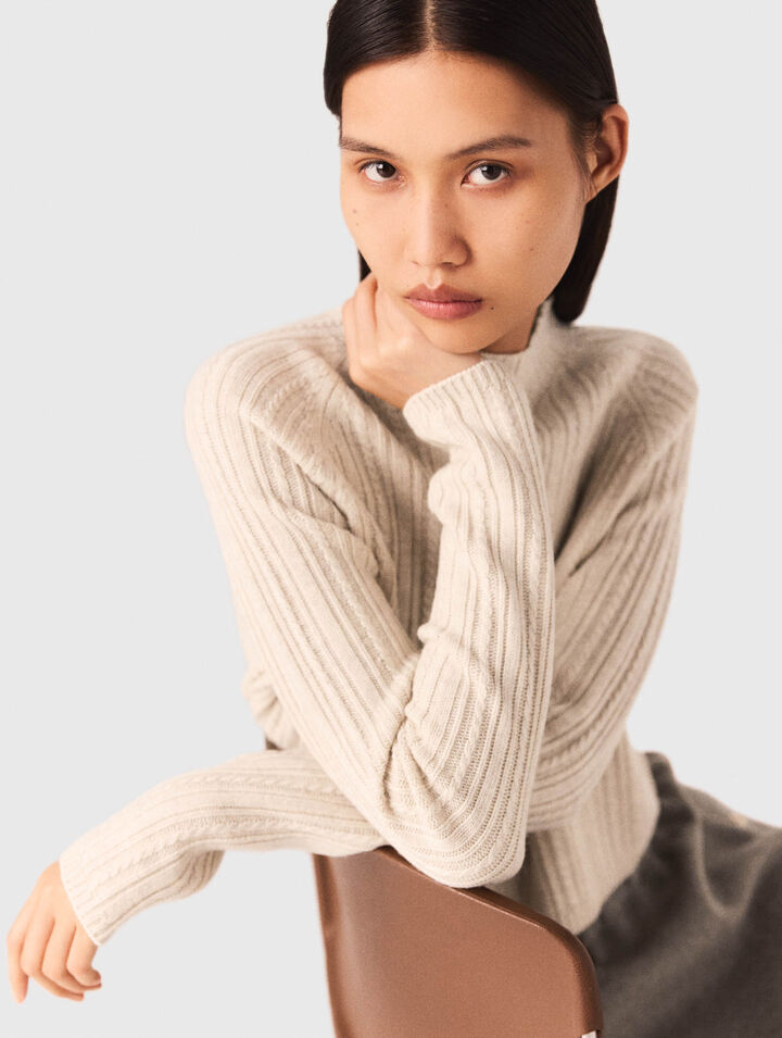Cable-knit crop jumper