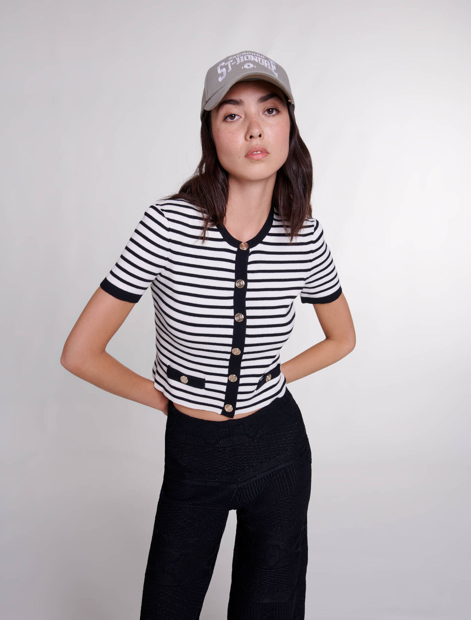 Short-sleeved knit cardigan