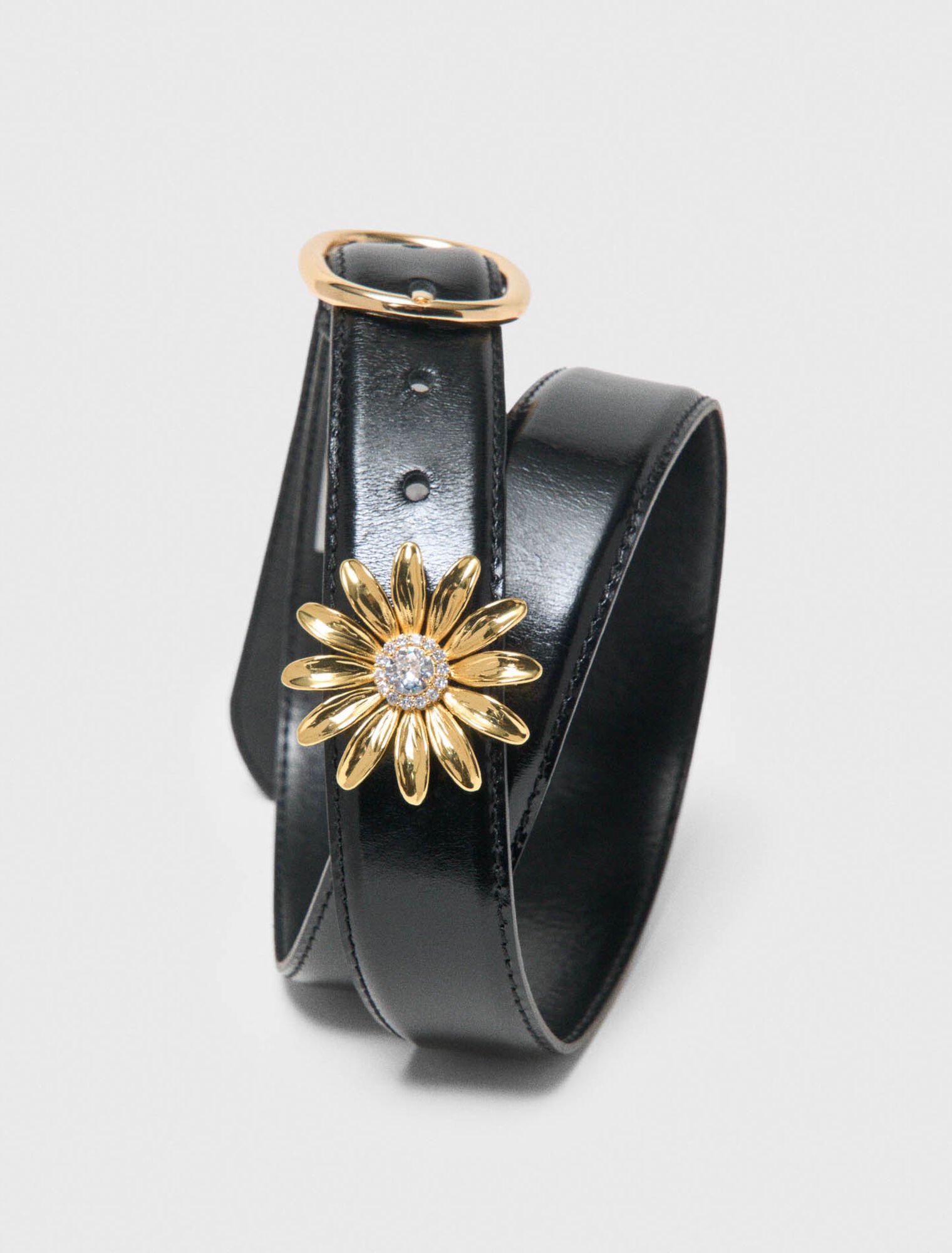 Leather belt with removable jewel