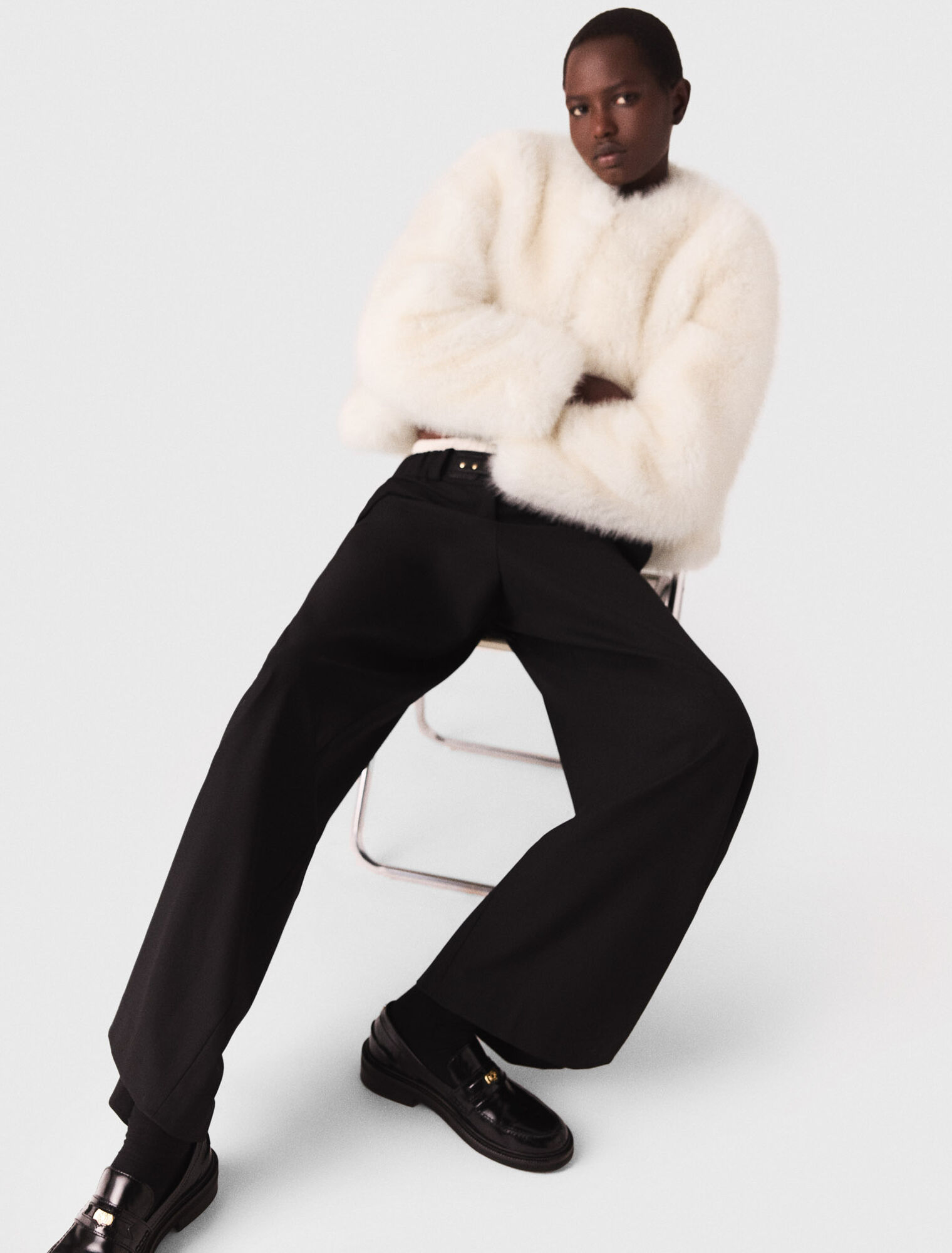 Wide-leg suit trousers