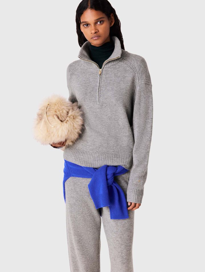 Jumper with zip collar