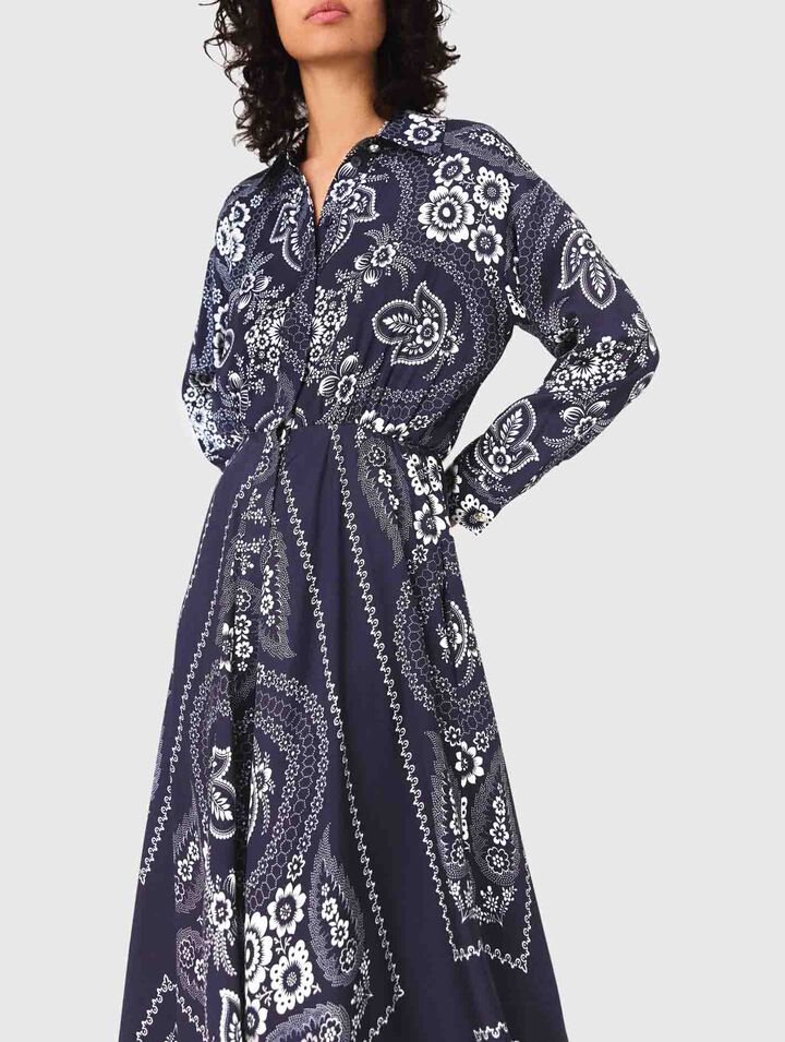 Patterned flowing maxi dress Patterned flowing maxi dress
