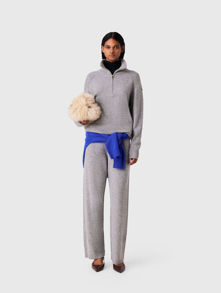 Jumper with zip collar