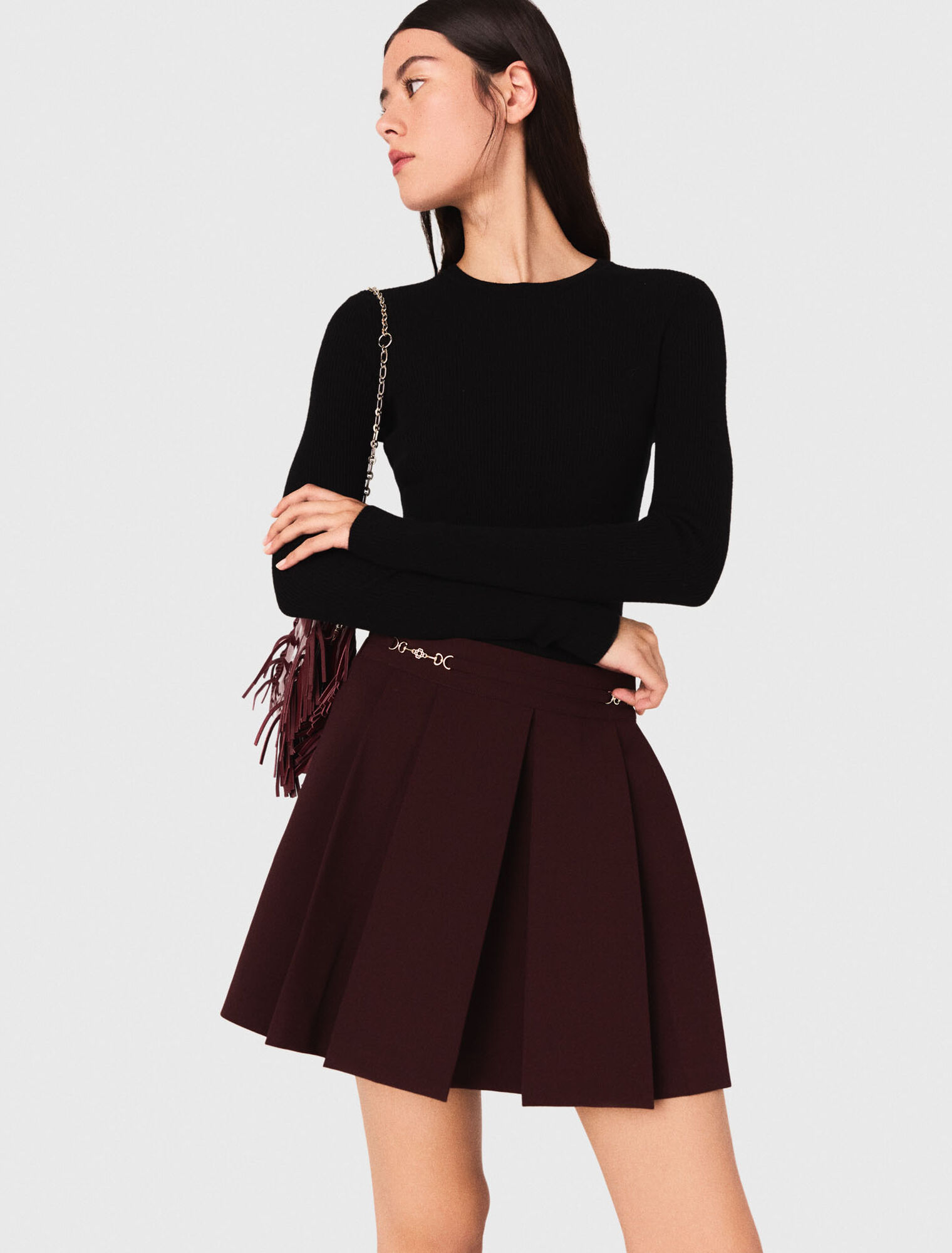 Short pleated skirt