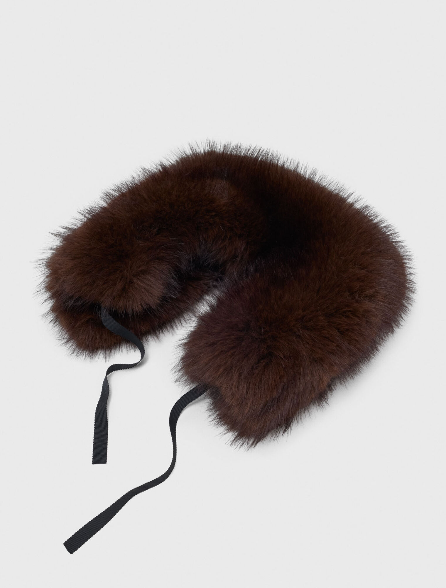 Faux fur collar