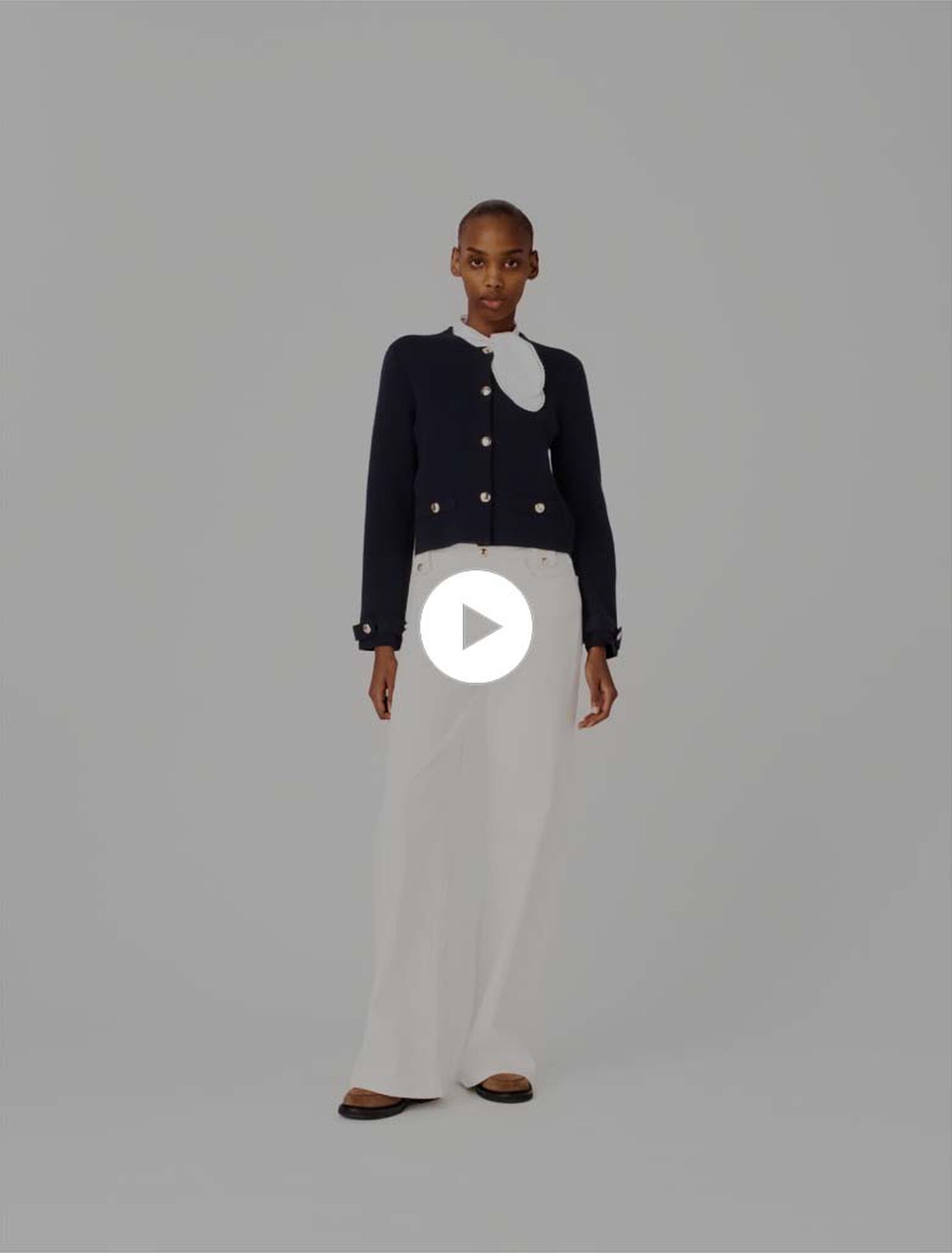 Detachable embroidered collar cardi