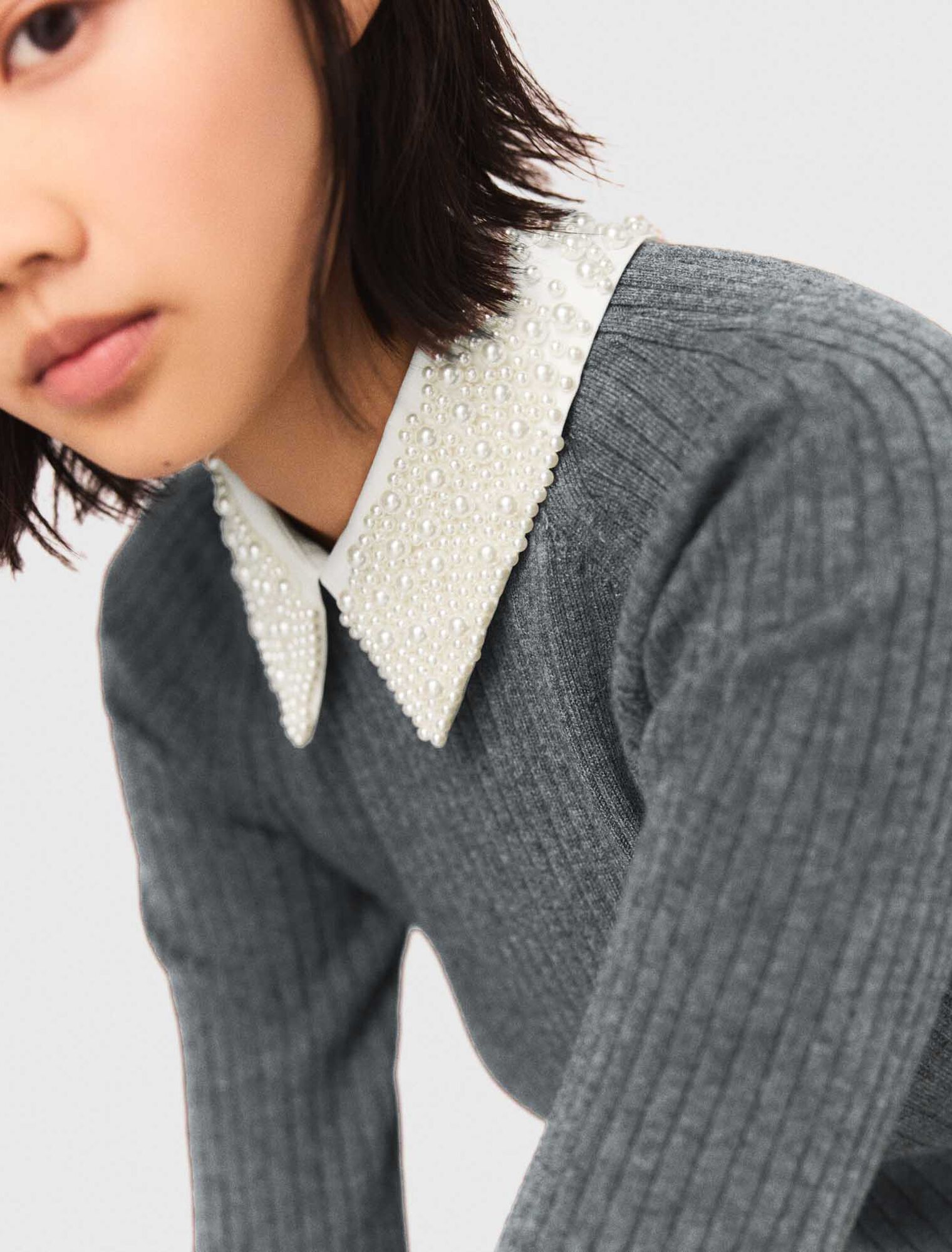 Beaded-collar short knit dress