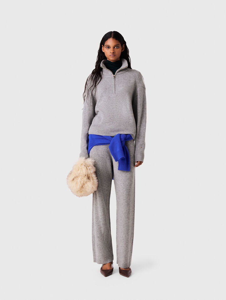 Jumper with zip collar