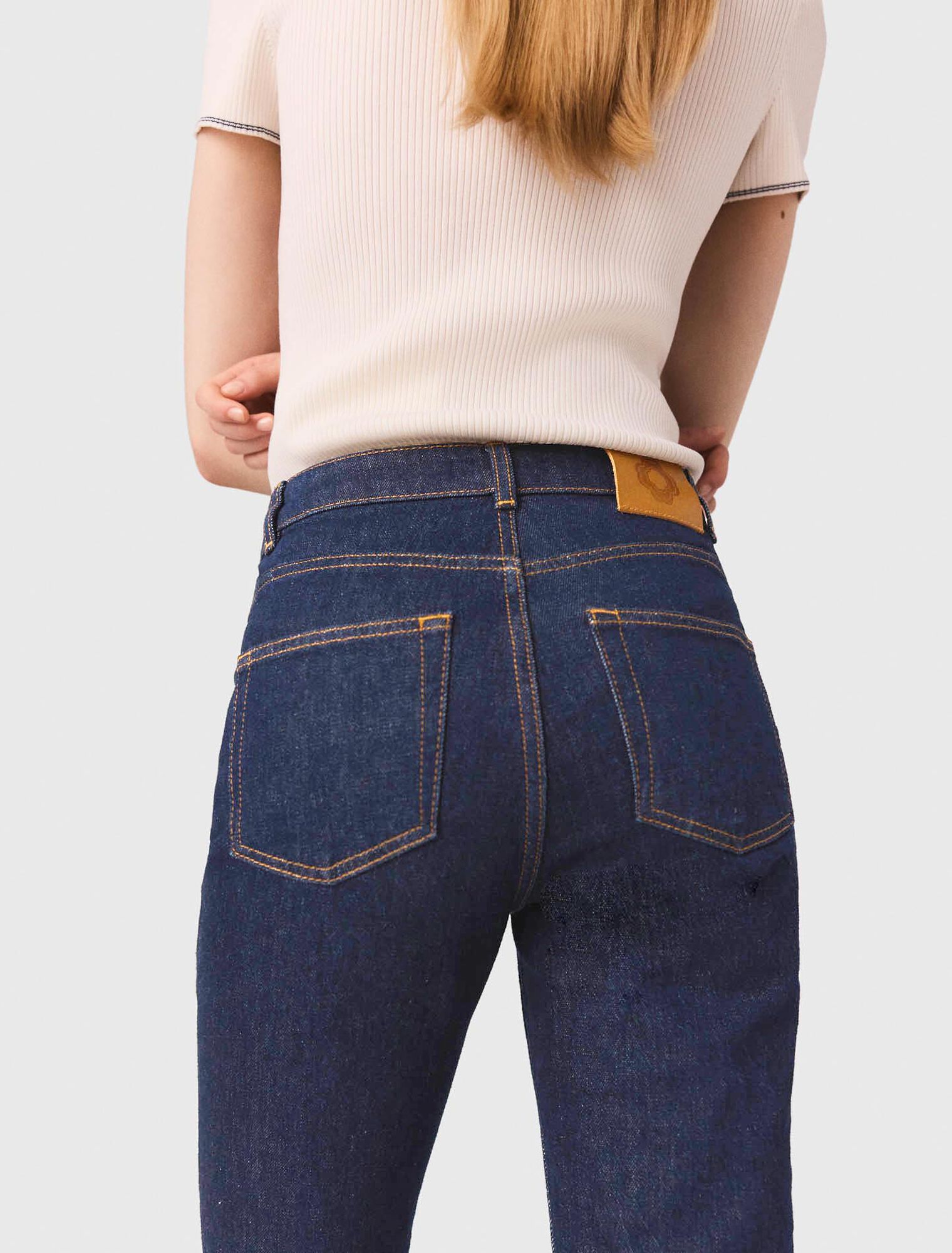 Denim jeans with pockets