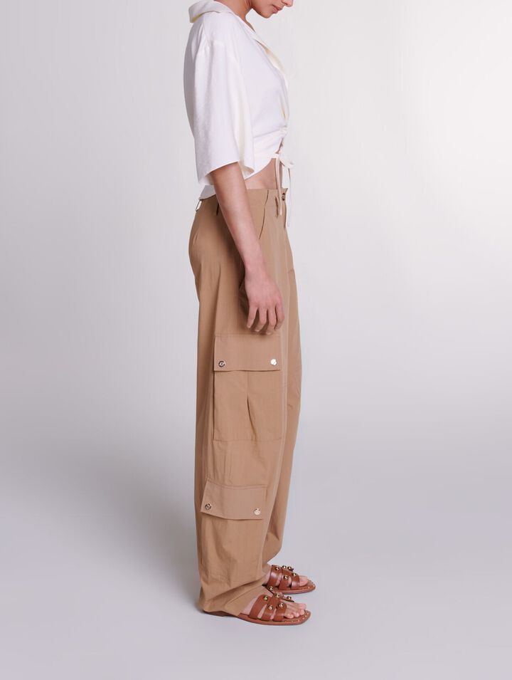 Cargo trousers with pockets