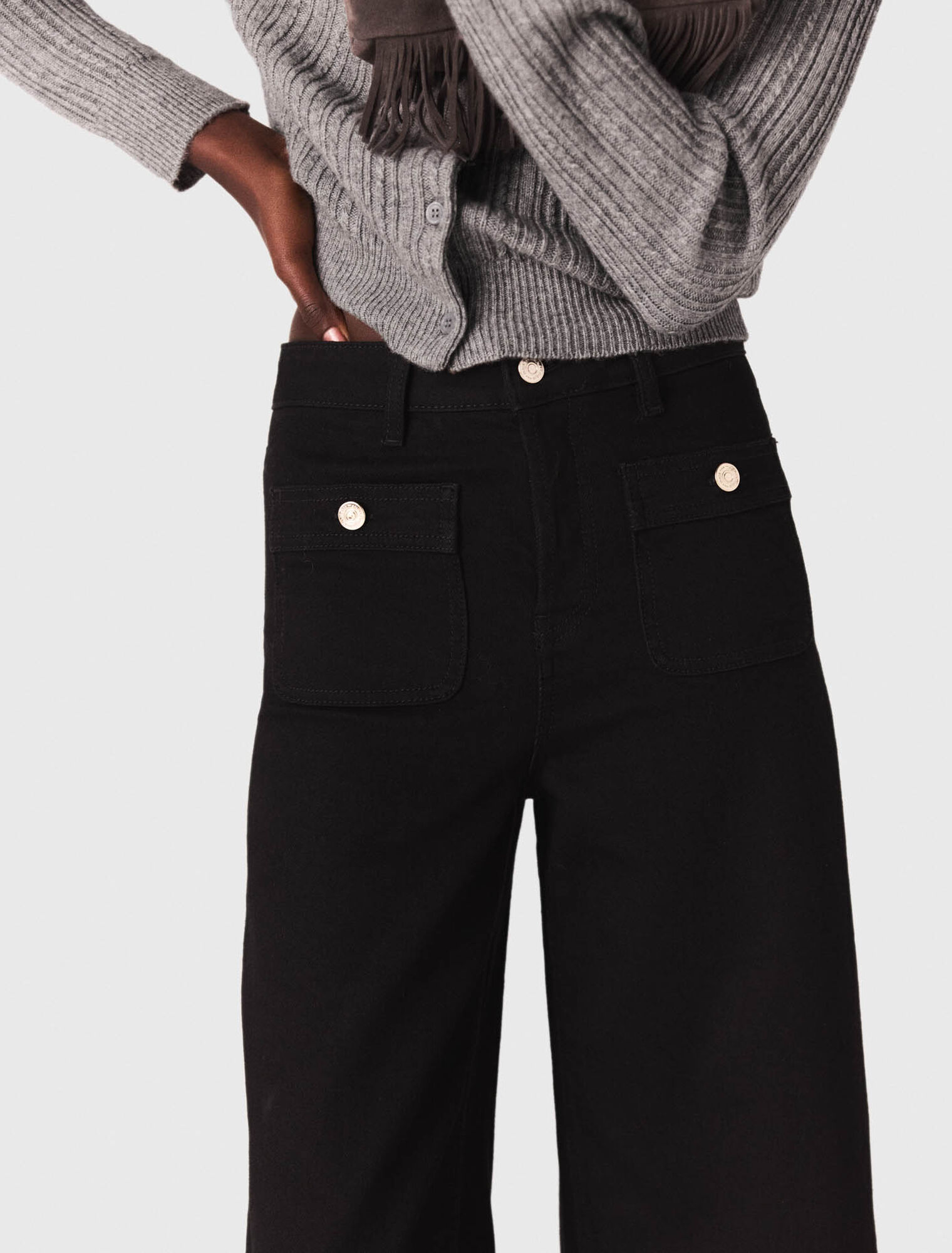 Straight-leg jeans with patch pockets
