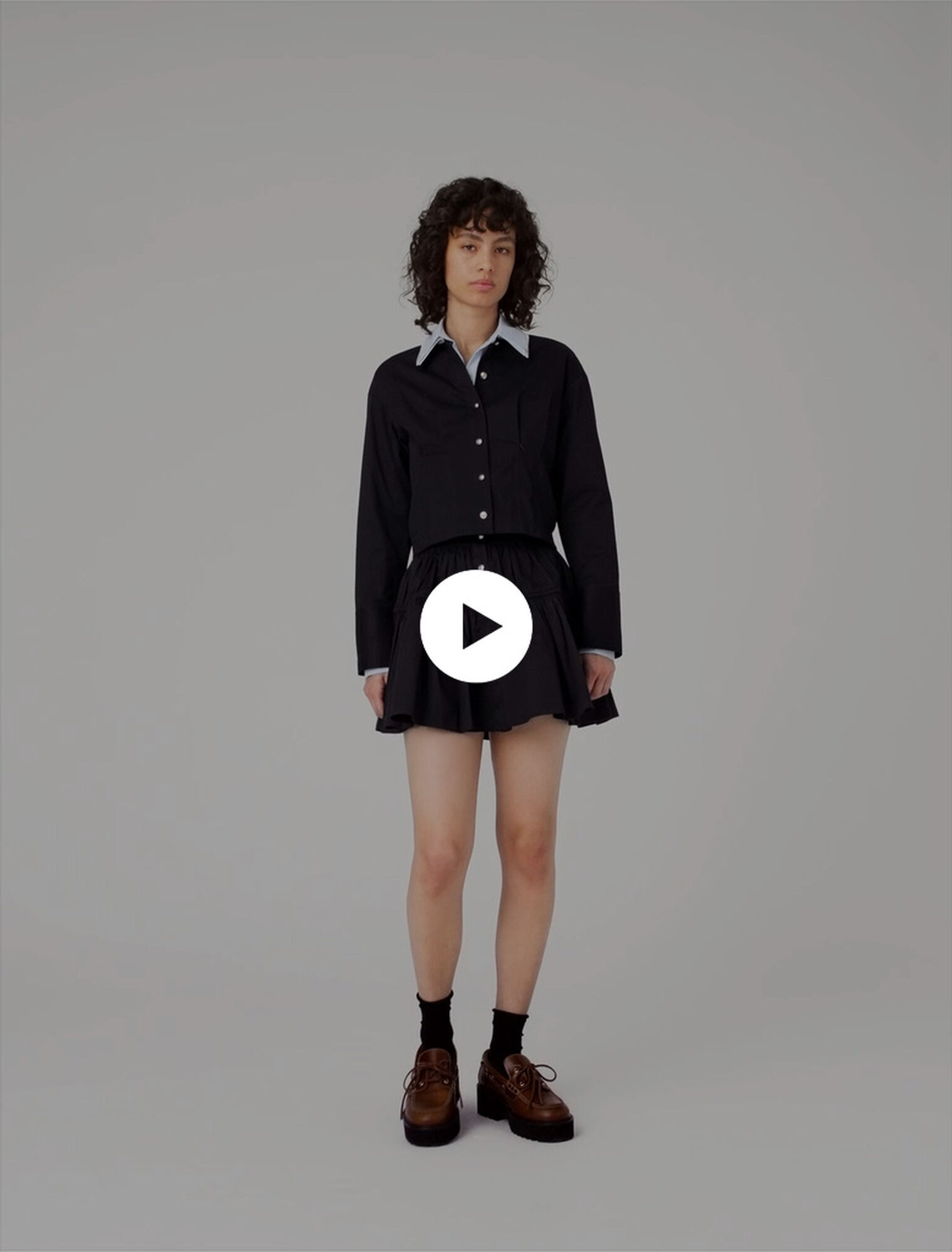 Short elasticated waist skirt