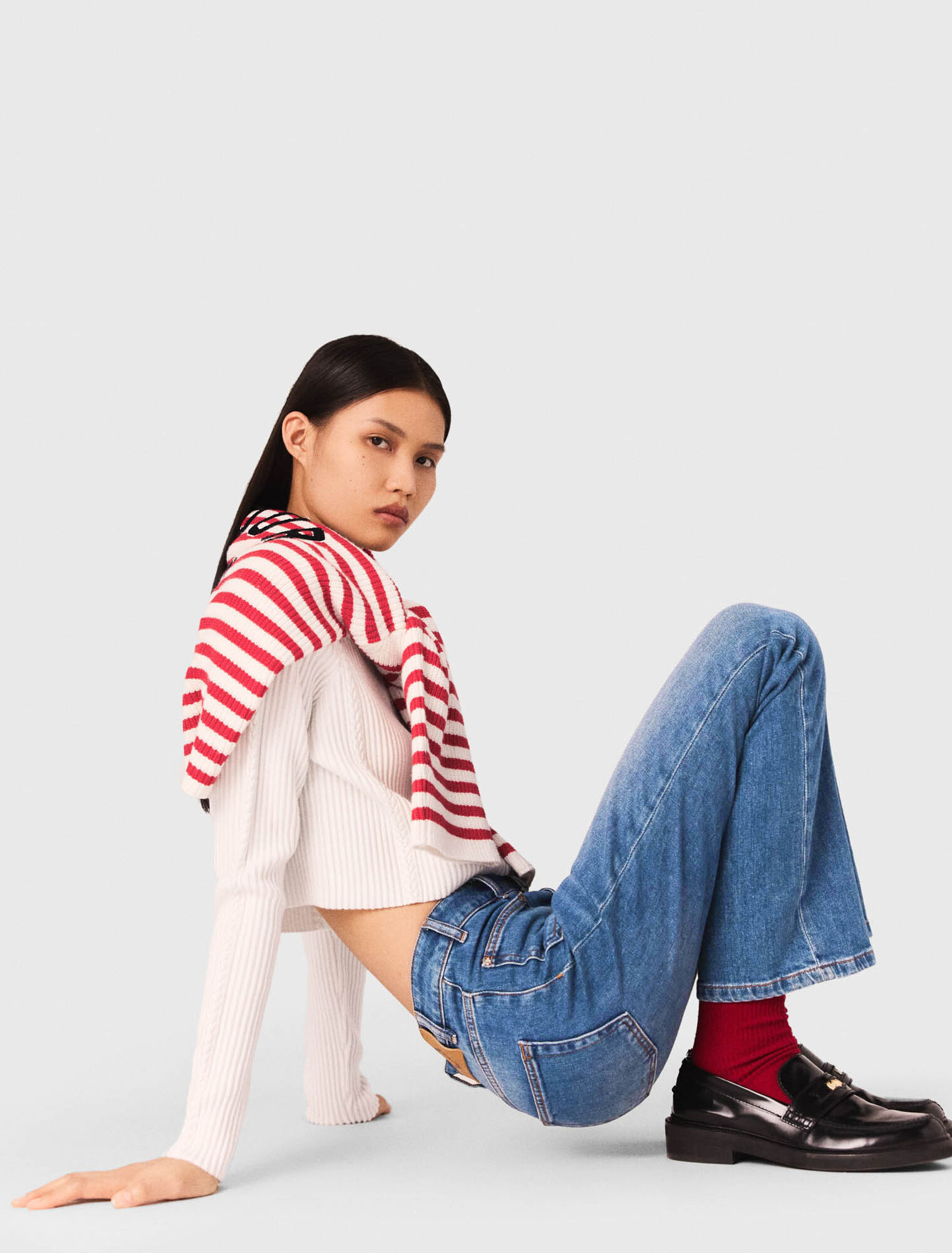 Denim jeans with pockets