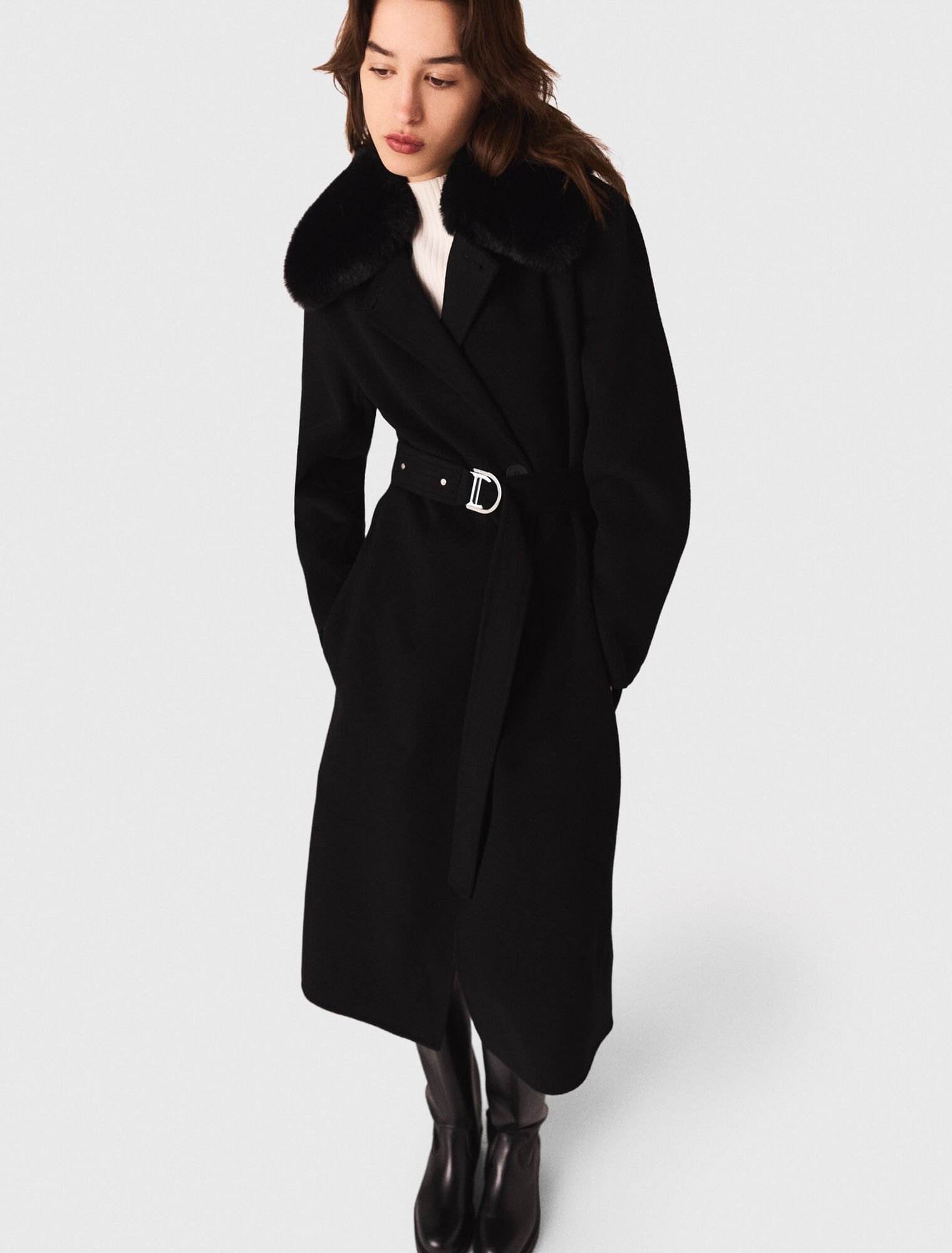 Double-faced coat with removable collar