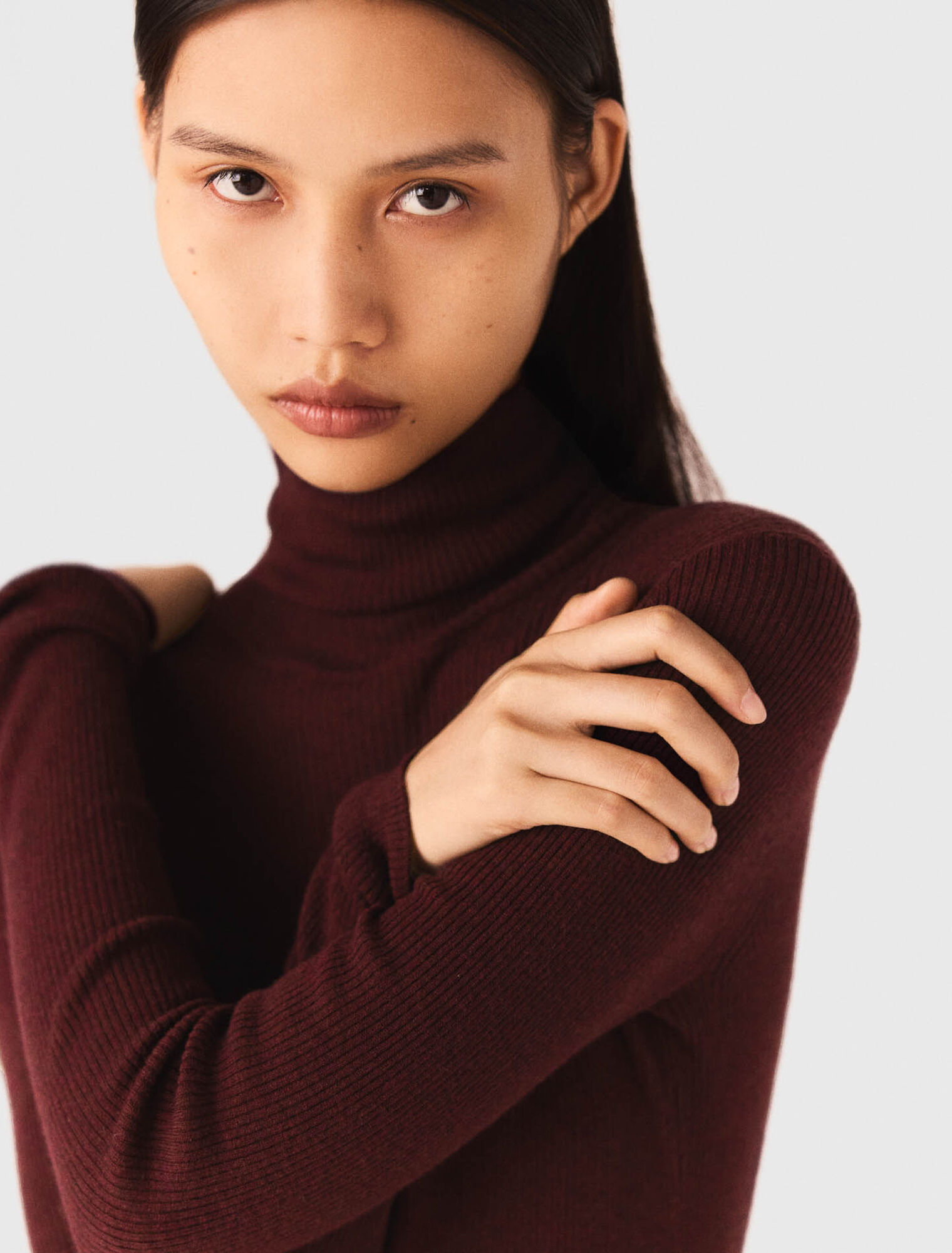 Second-skin sweater with a high neck