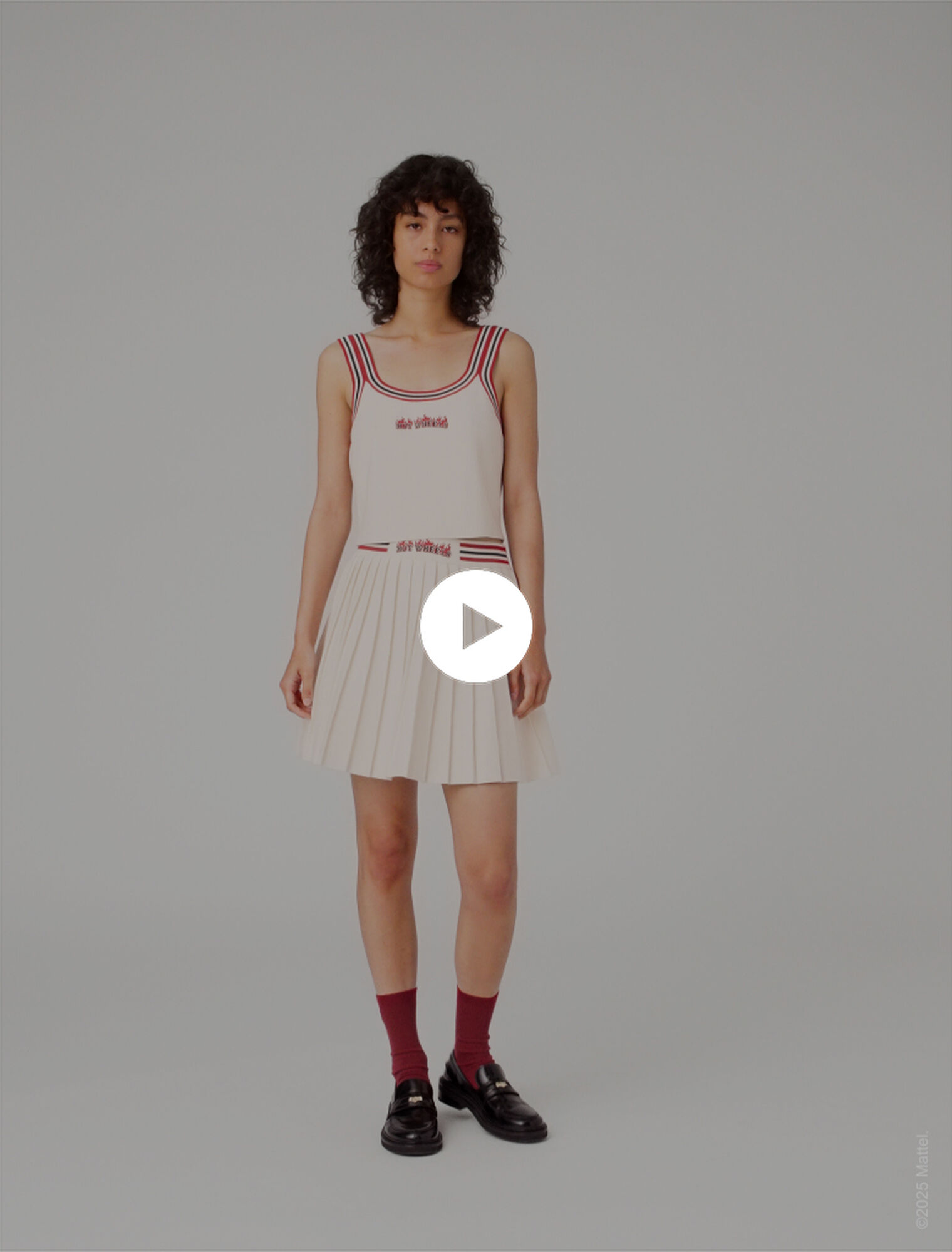 Short pleated knitted skirt