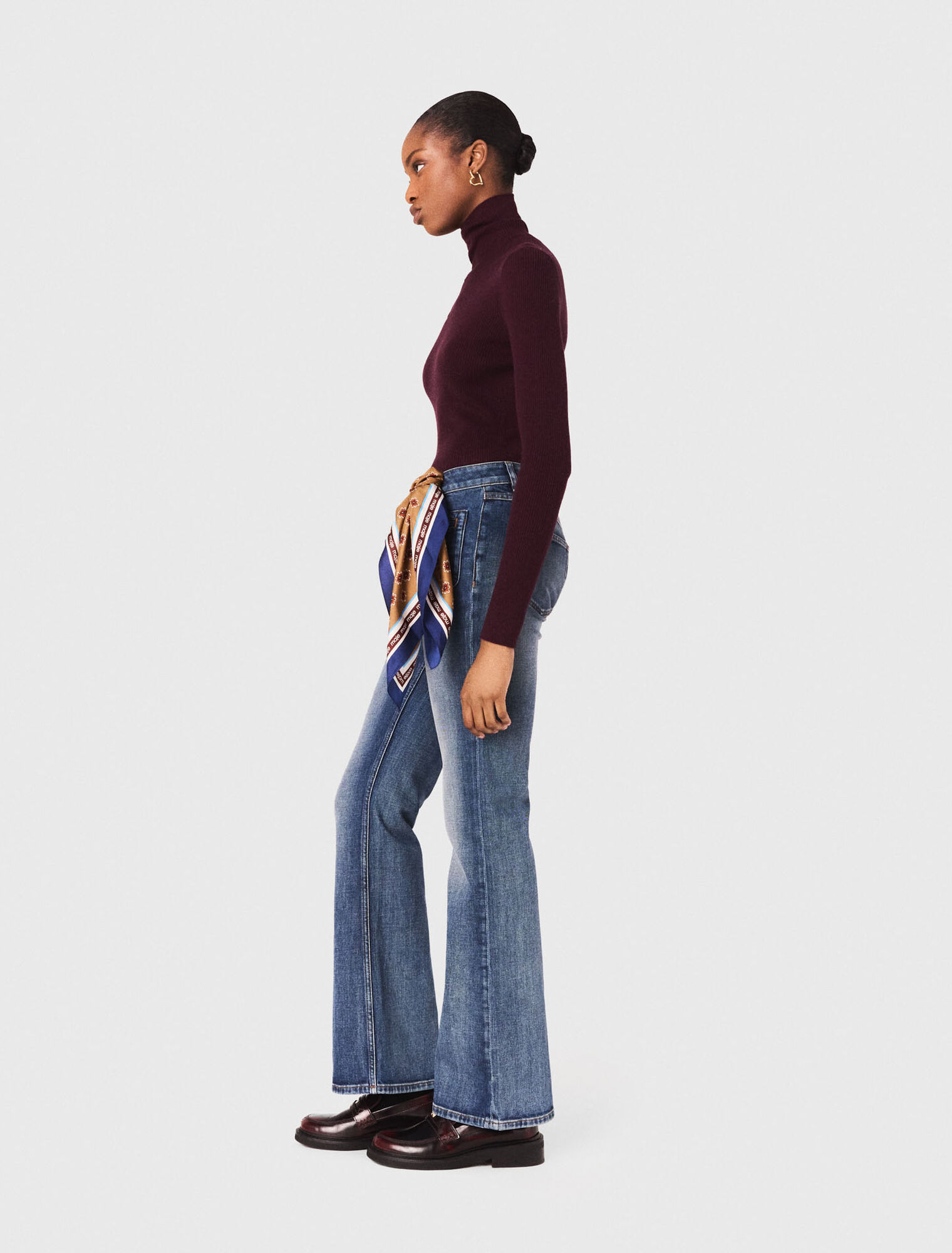 Bootcut jeans with zip pockets
