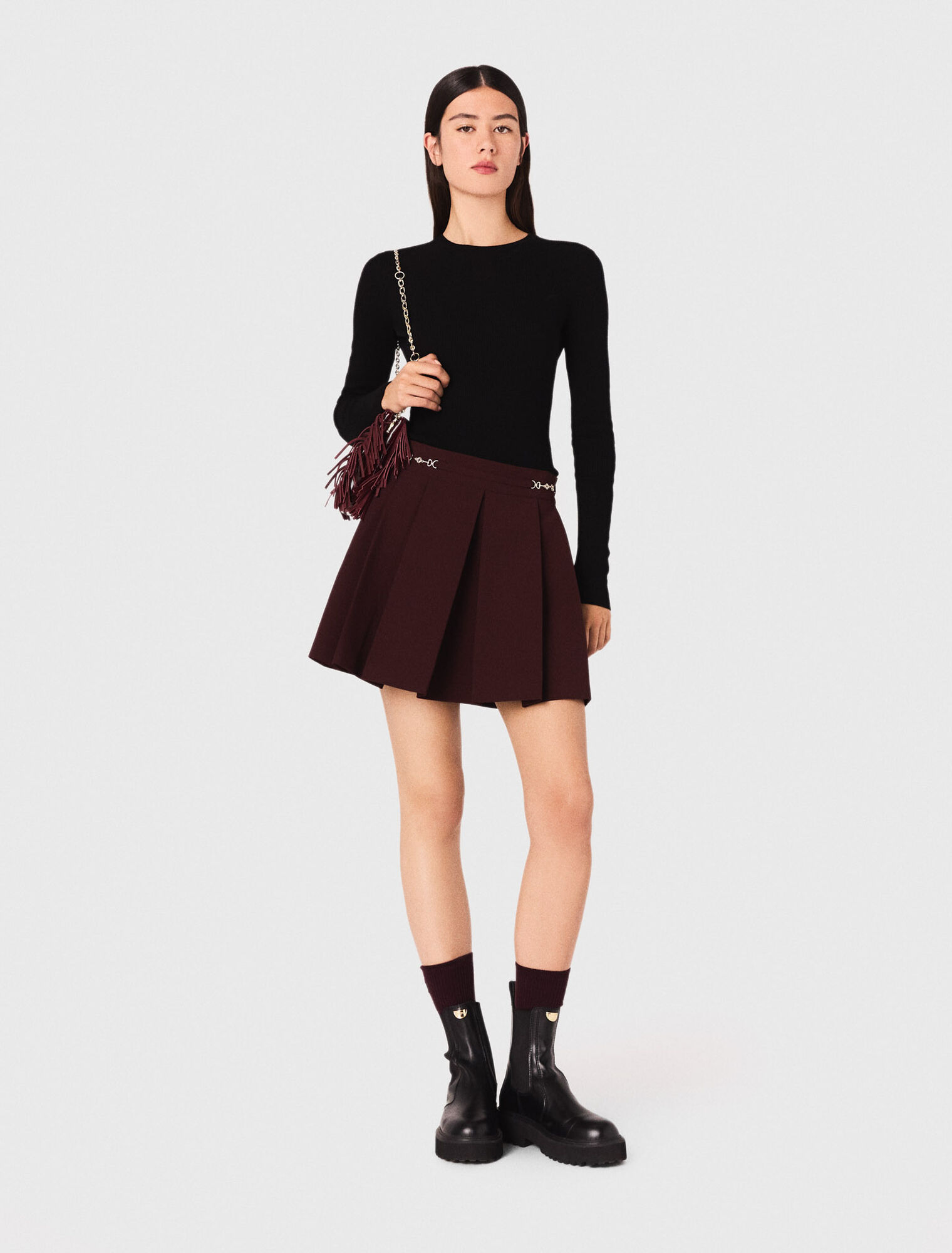 Short pleated skirt