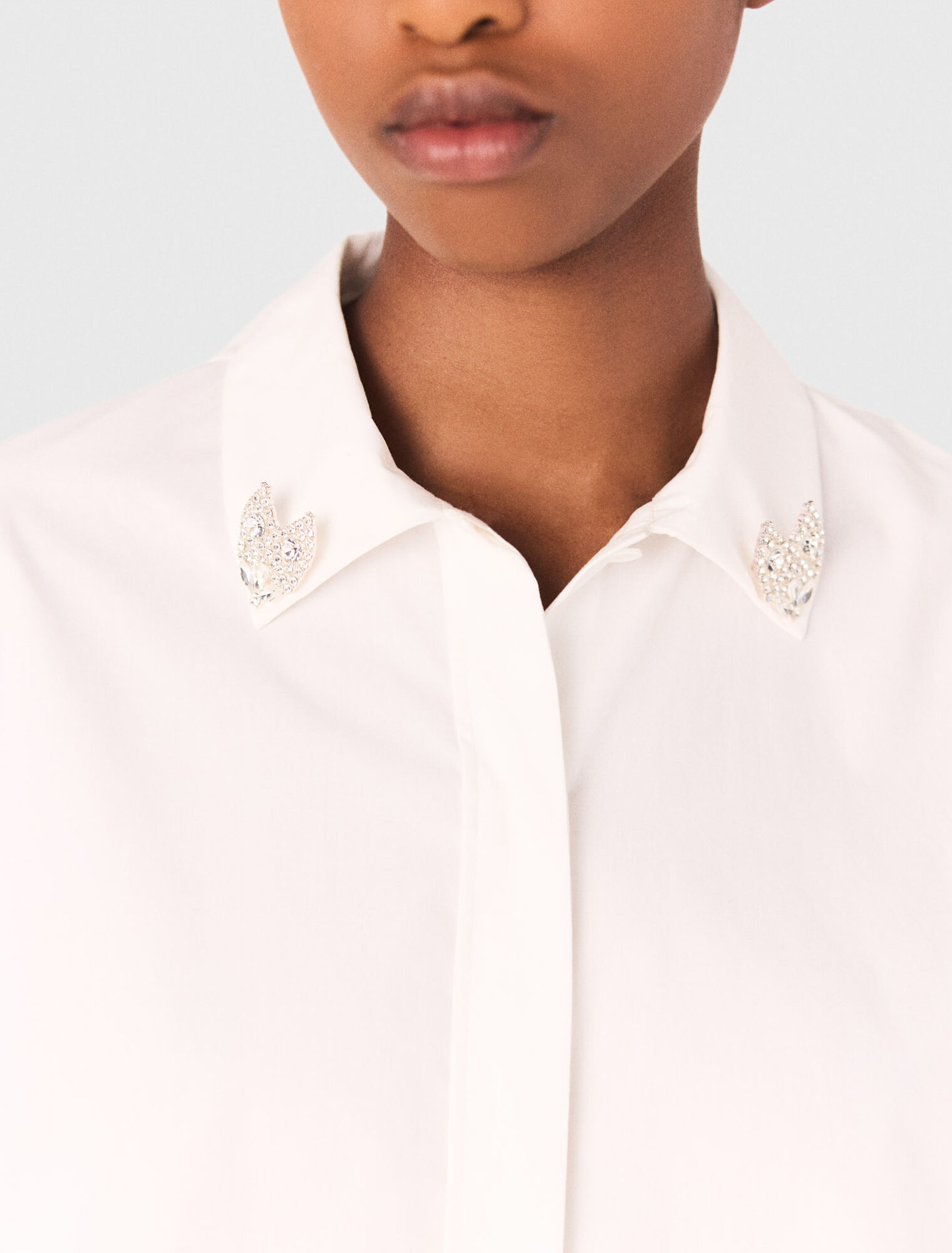 Cropped shirt with jewel detail