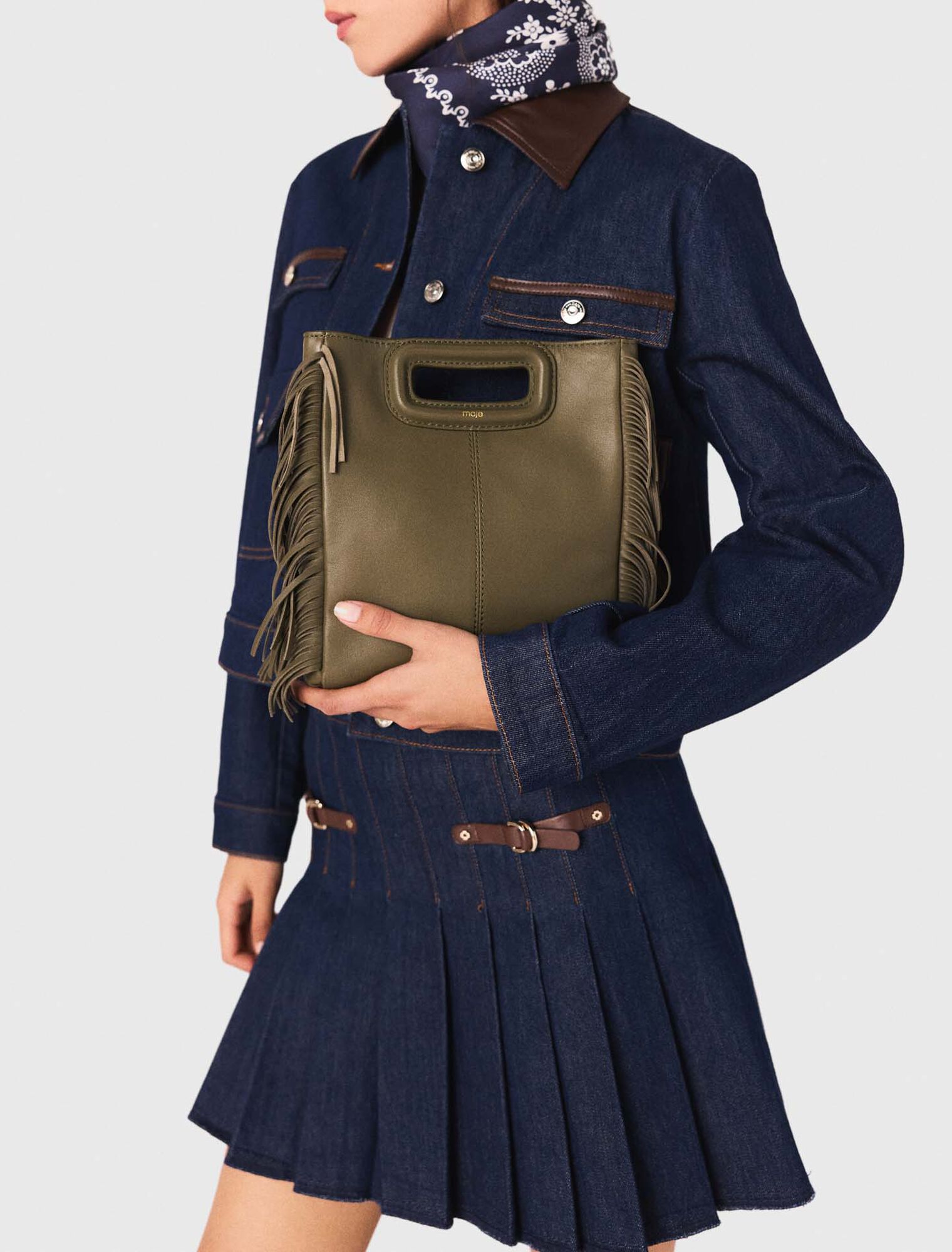 Smooth leather M bag