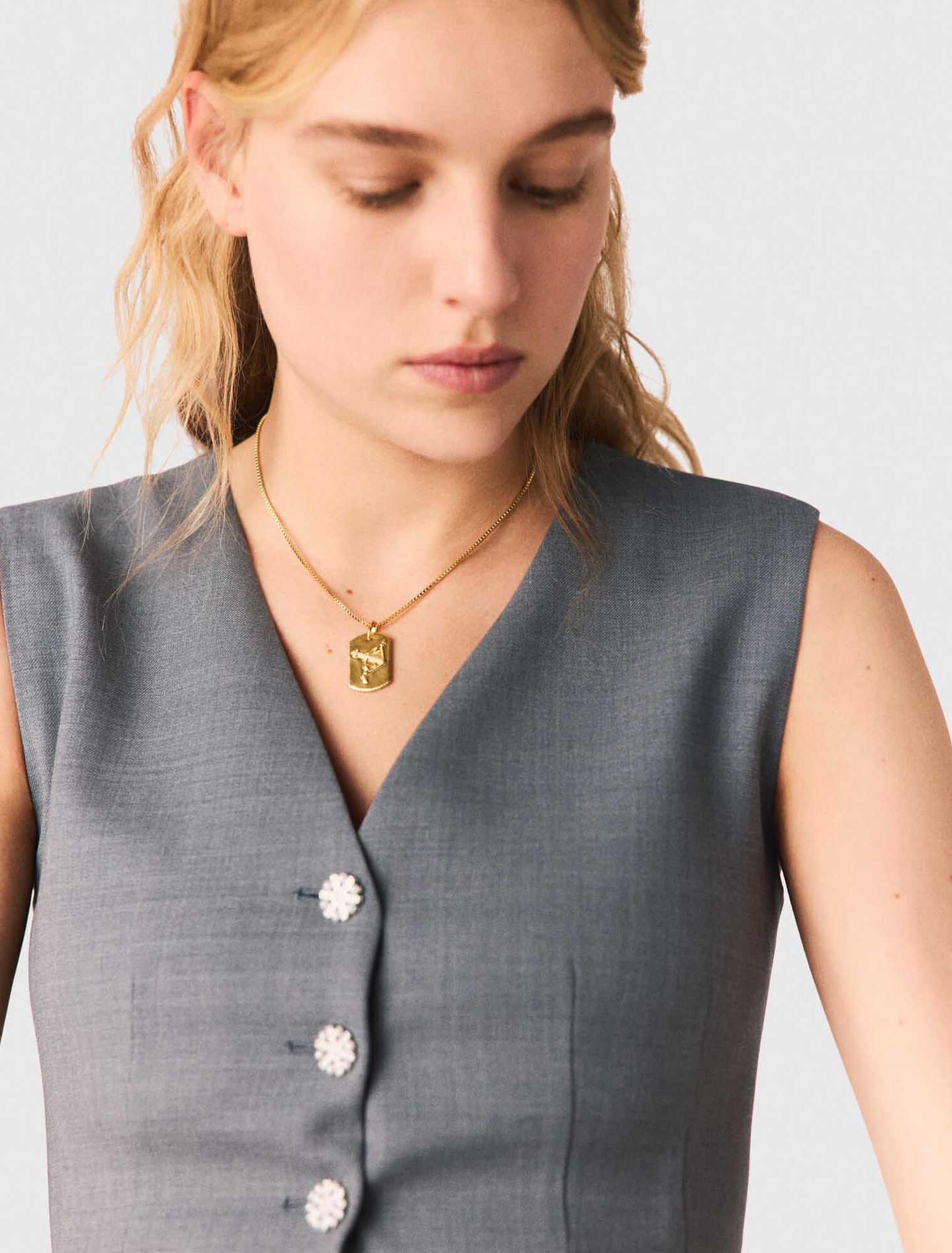 Zodiac sign plaque necklace