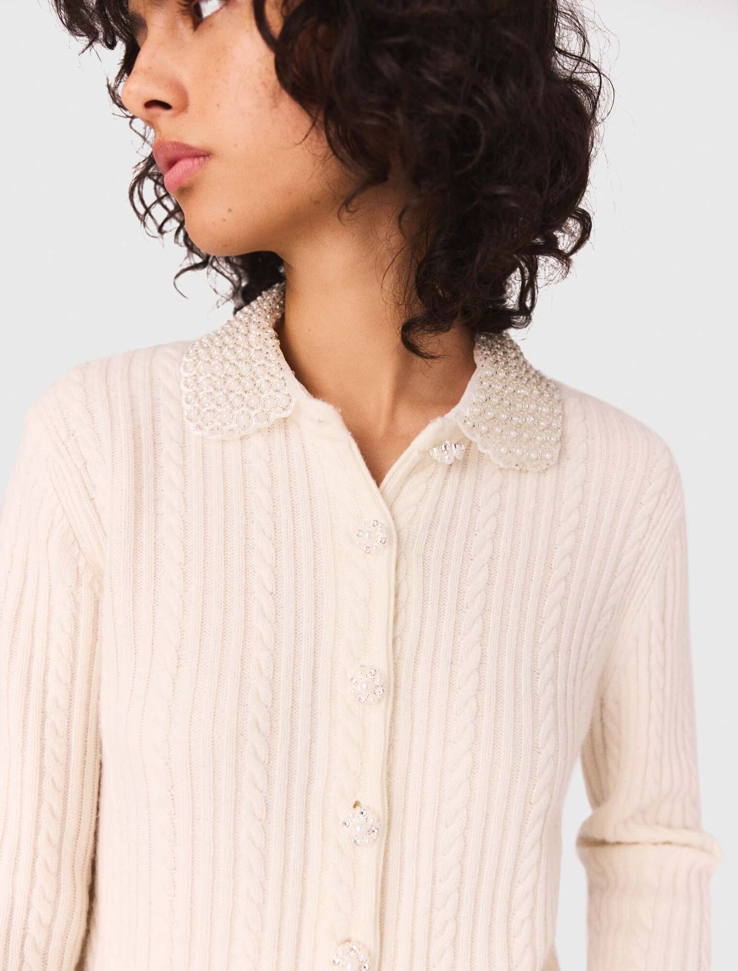 Knit cardigan with removable collar