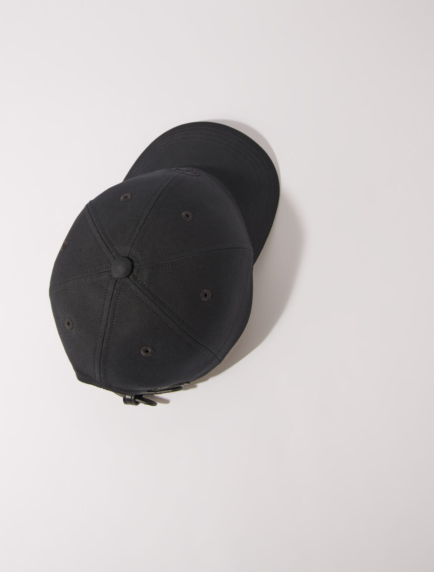 Cotton cap with gold-tone buckle