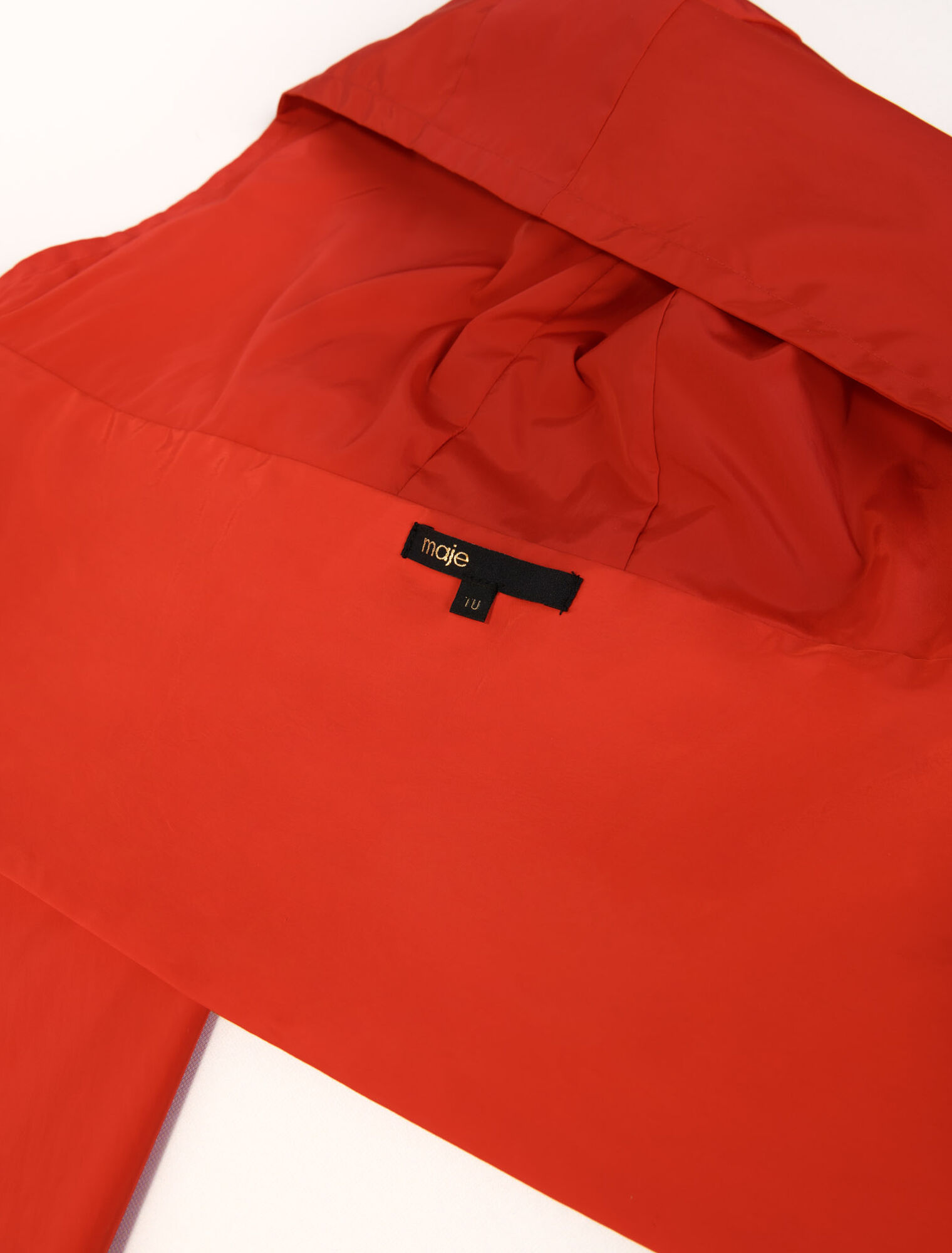 Retractable scarf hood Retractable scarf hood