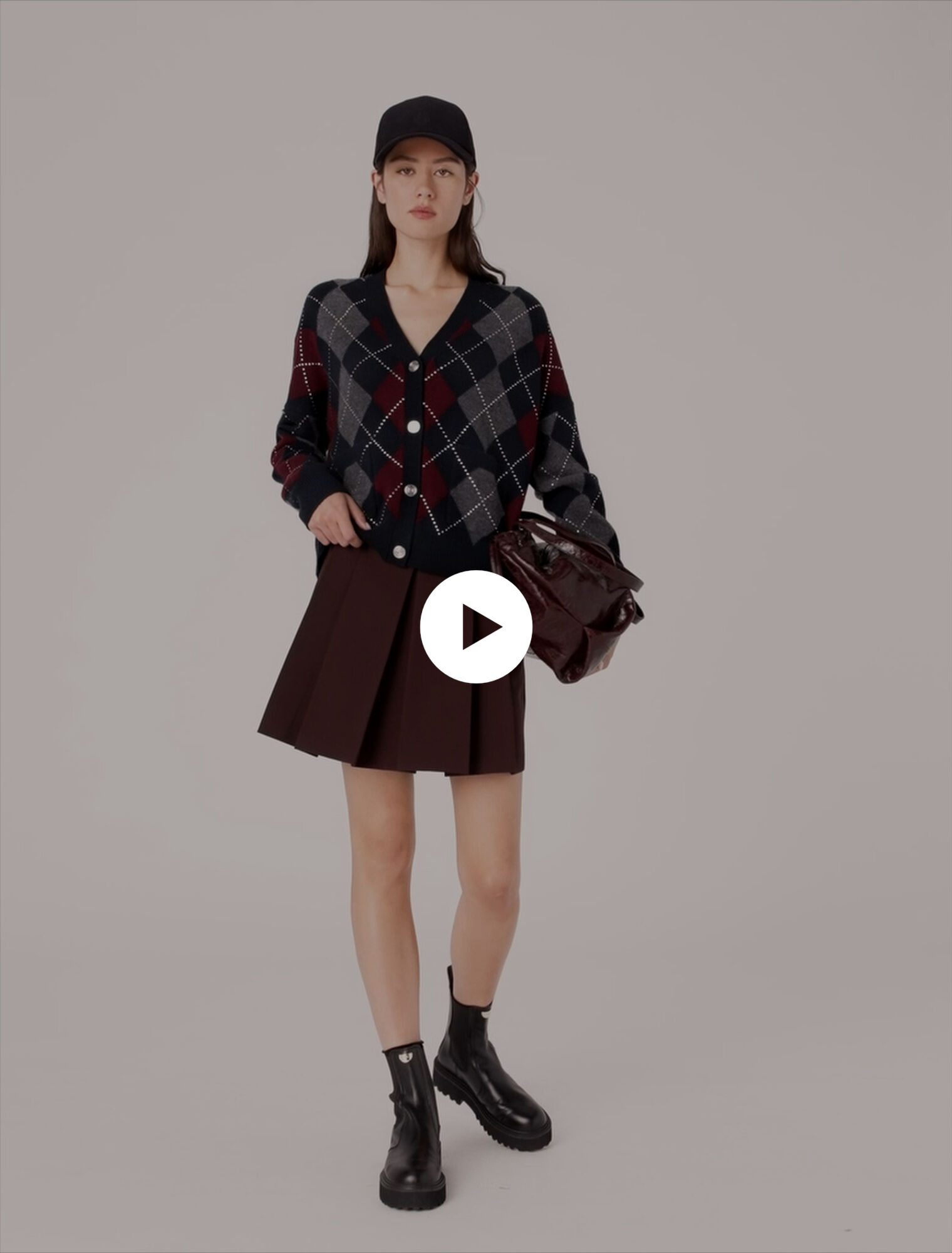 Cropped argyle pattern cardigan