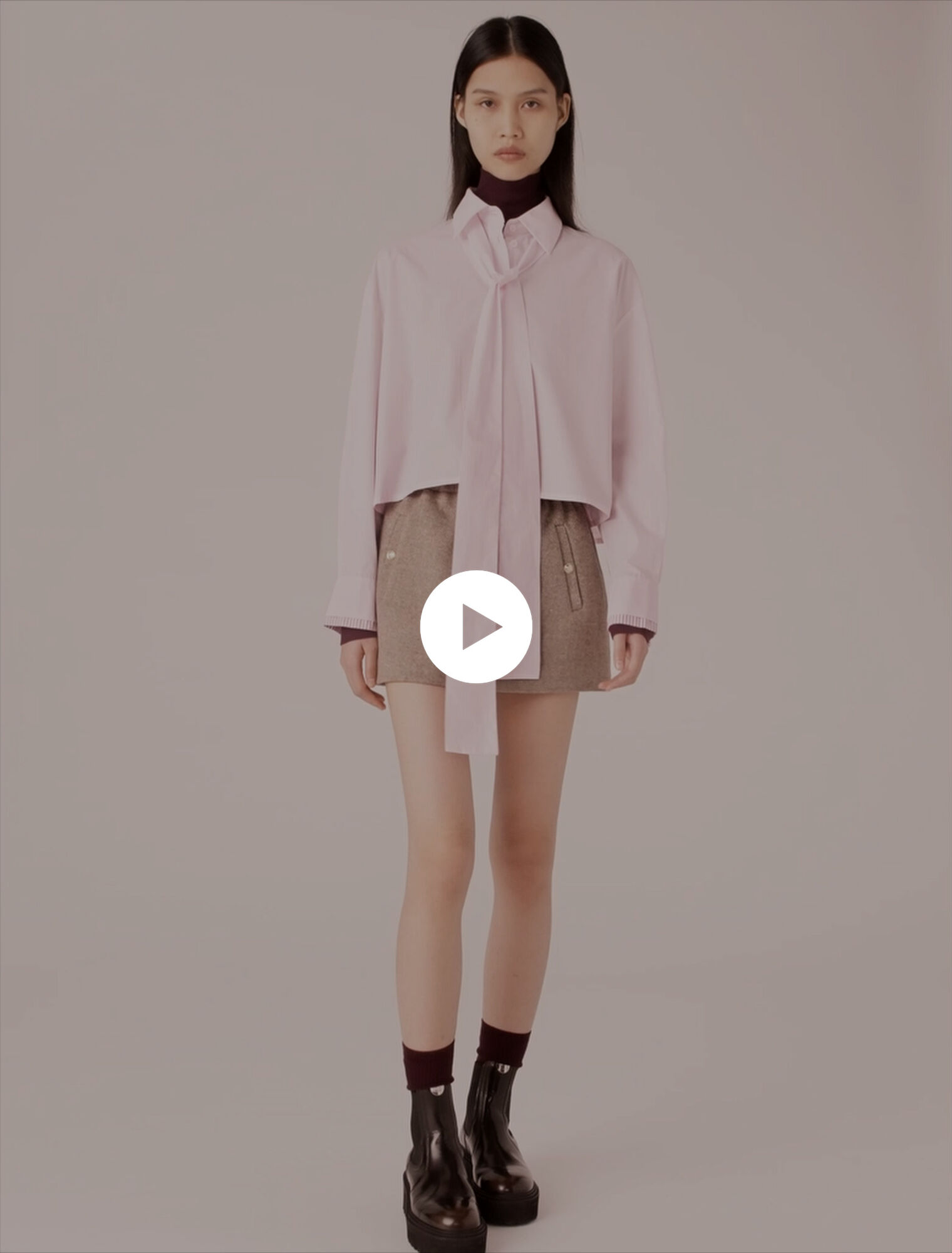 Short shirt with pussy bow