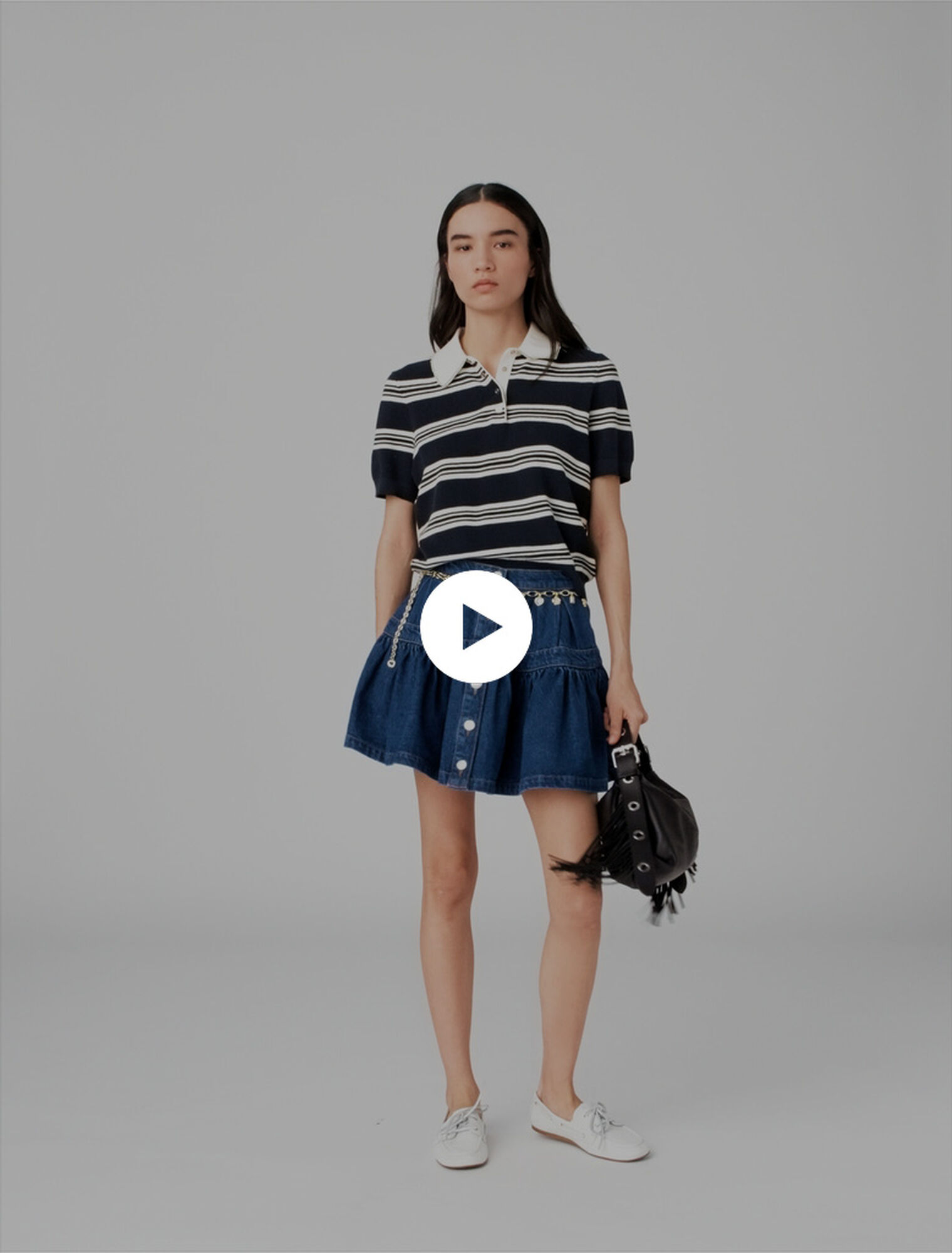 Short denim skirt