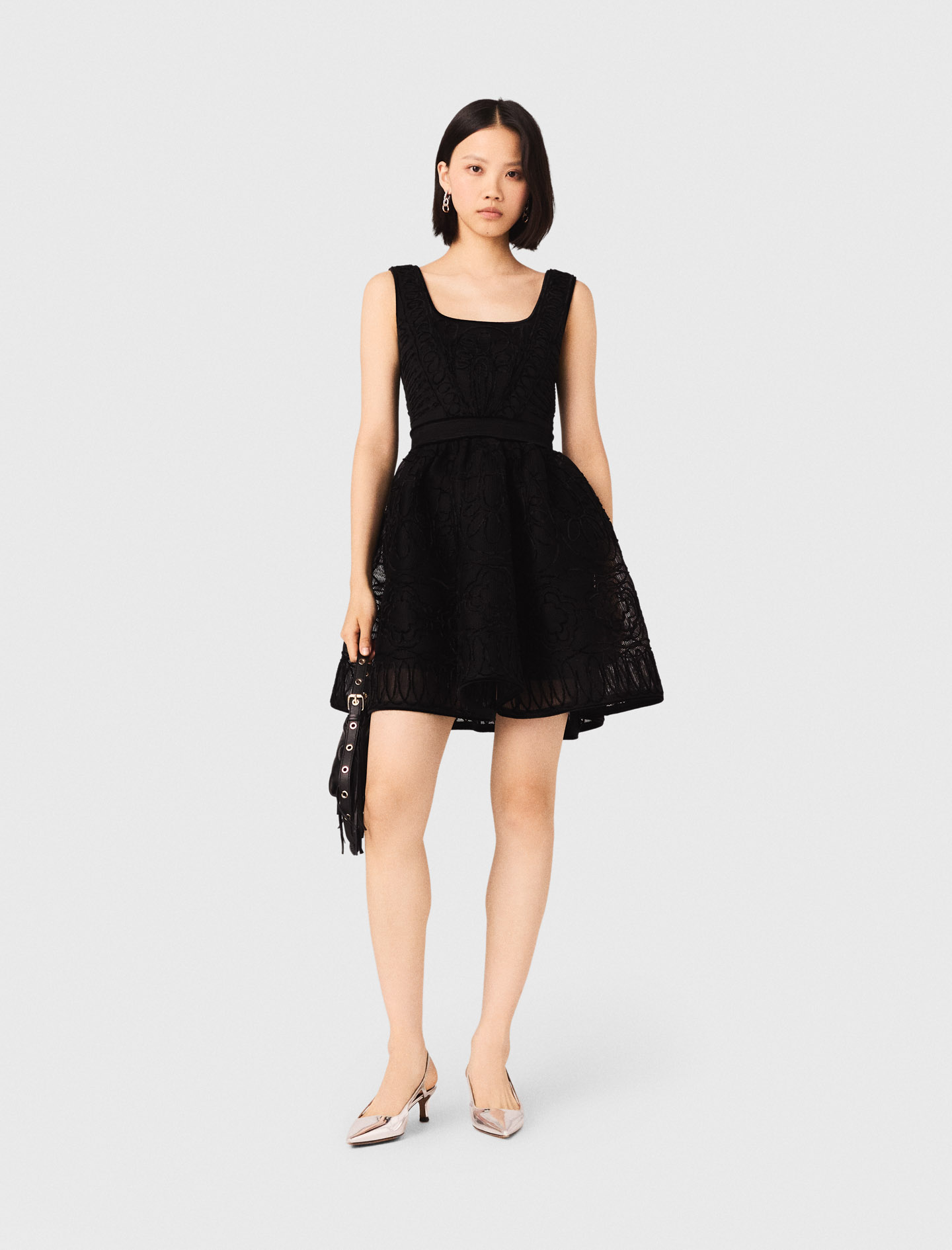 Short embroidered basket knit dress